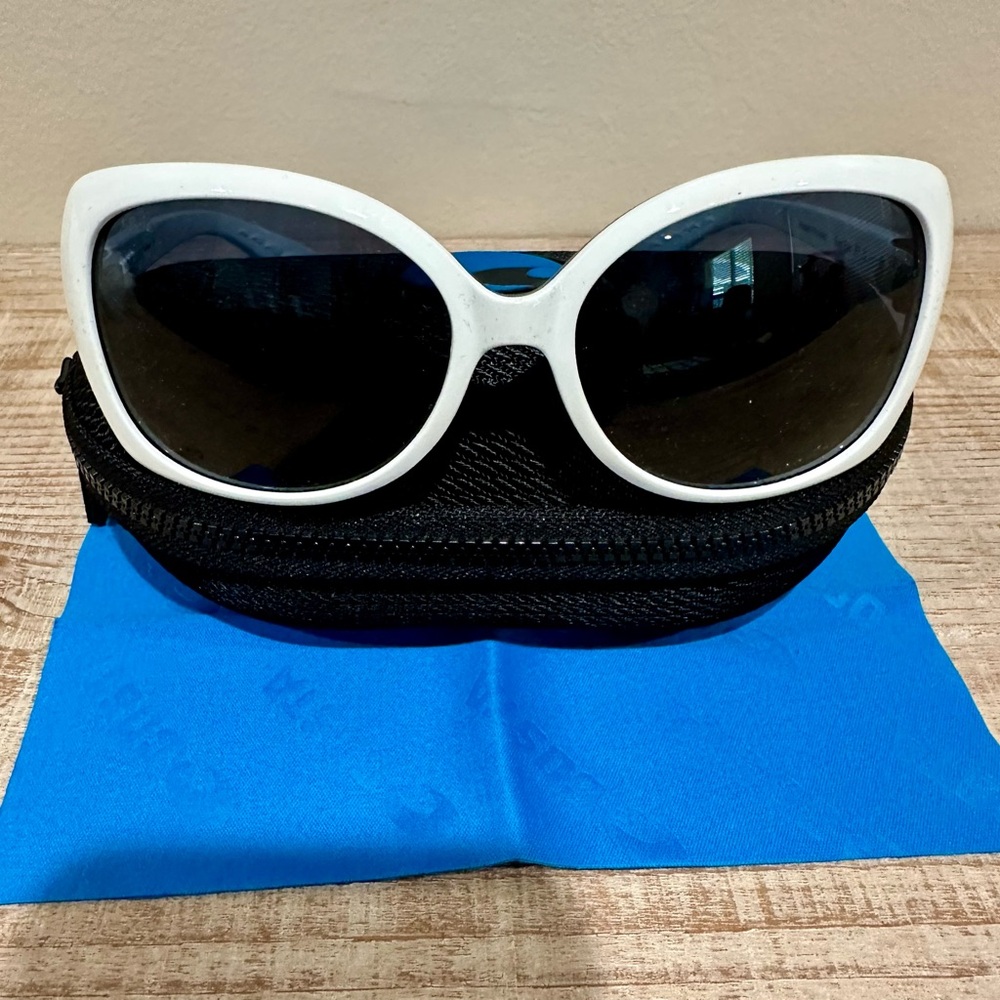 Costa Del Mar Woman’s Sunglasses
